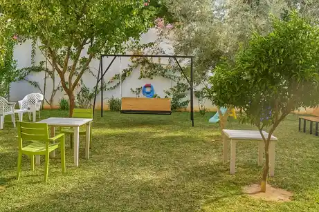 Maison de retraite Tunisie — intérieur chaleureux de Dar El Echra, EHPAD Tunisie, maison de repos Tunisie